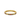 Billedet viser en elegant guldring med et moderne design. Ringen har en glat overflade og en minimalistisk æstetik, der passer til både hverdag og fest.
