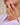 Billedet viser en Shelly Ring, som er en elegant og moderne ring med et unikt design, der kombinerer stil og funktionalitet.